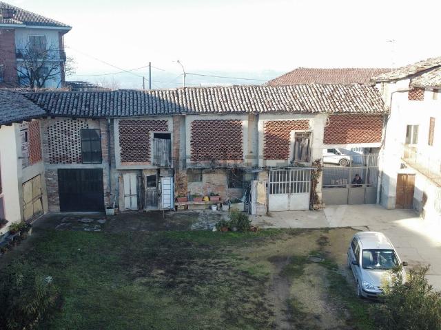Rustico in vendita a Castagnole delle Lanze, Piemonte