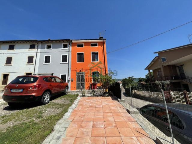 Rustico in vendita a Monteforte D'alpone, Veneto