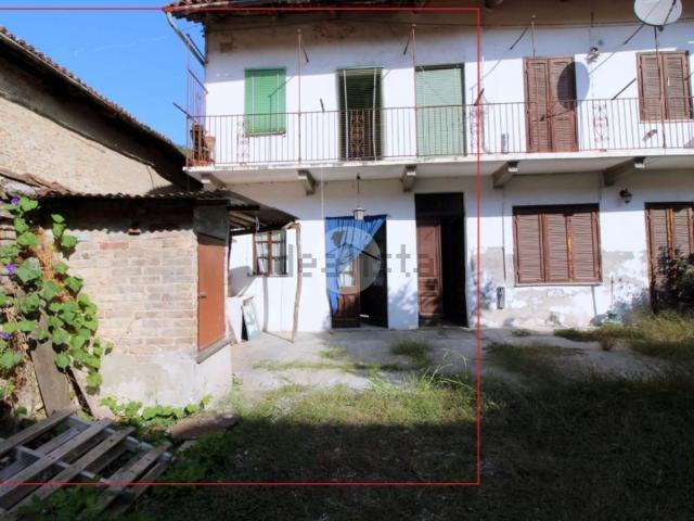 Rustico in vendita a Valeirole, Corneliano d'Alba