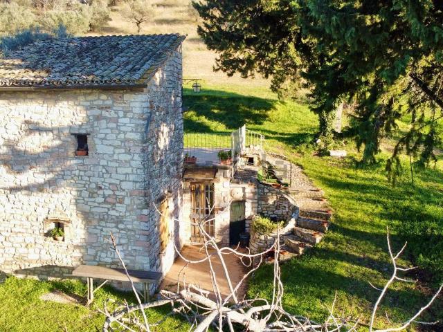 Rustico in vendita a Assisi, Umbria