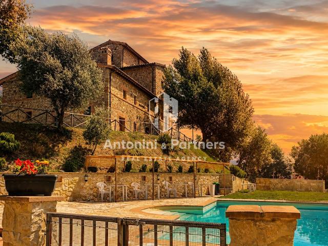 Rustico in vendita a Izzalini, Umbria