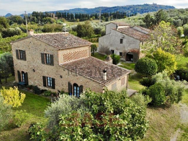 Rustico in vendita a Volterra, Toscana