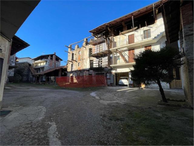 Rustico in vendita a Santo Stefano, Borgomanero
