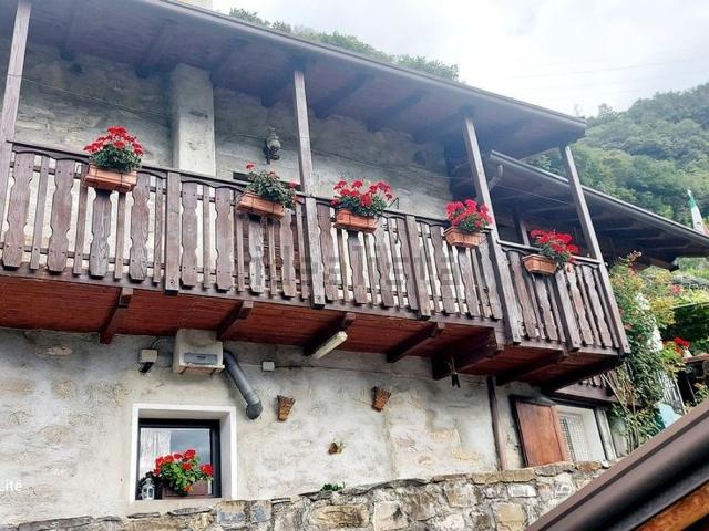 Rustico in vendita a Comunità montana della valle Camonica, Piancogno