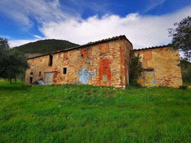 Rustico in vendita a Montevettolini, Toscana