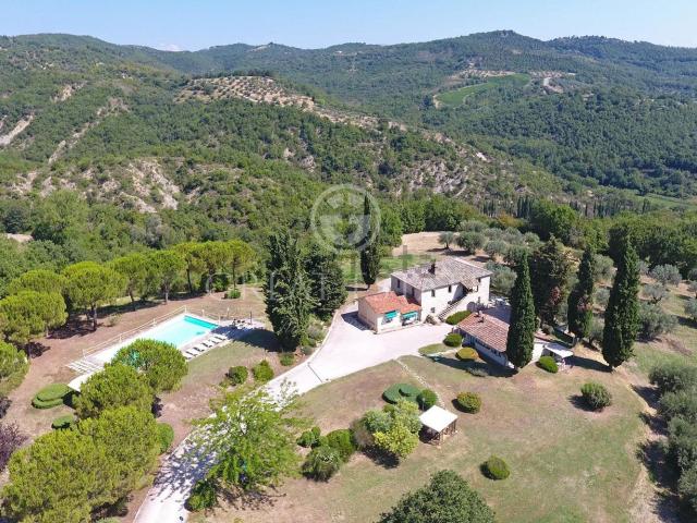 Rustico in vendita a Corciano, Umbria