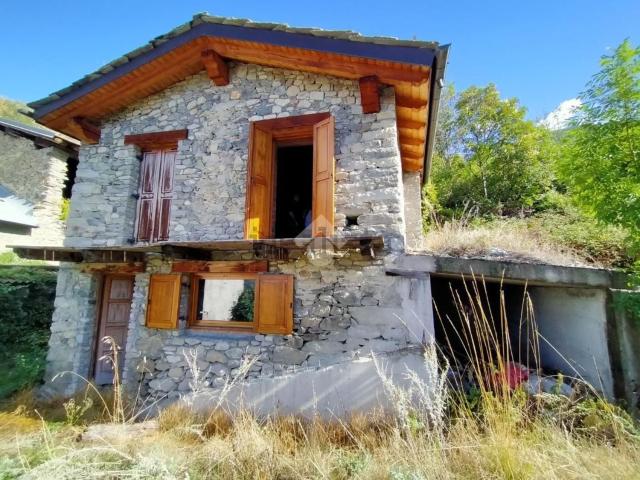 Rustico in vendita a Porossan-Les Neyves, Aosta / Aoste