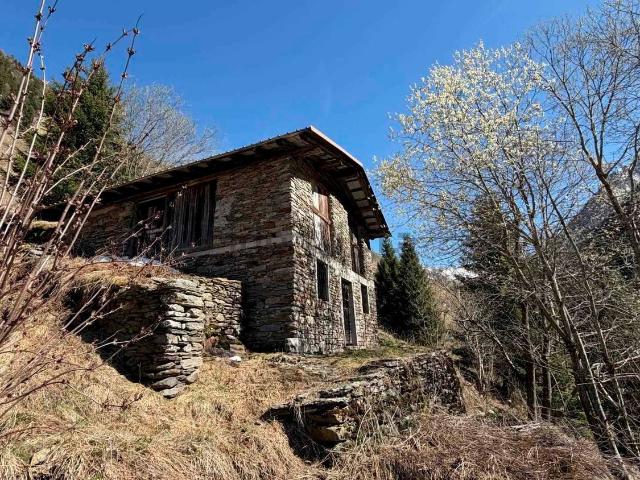 Rustico in vendita a Tartano, Lombardia