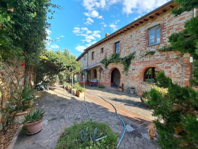 Rustico in vendita a Torrita, Toscana