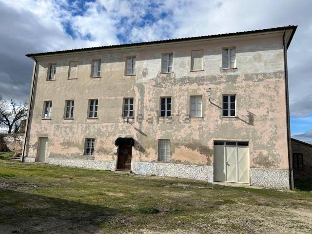 Rustico in vendita a Trecastelli, Marche