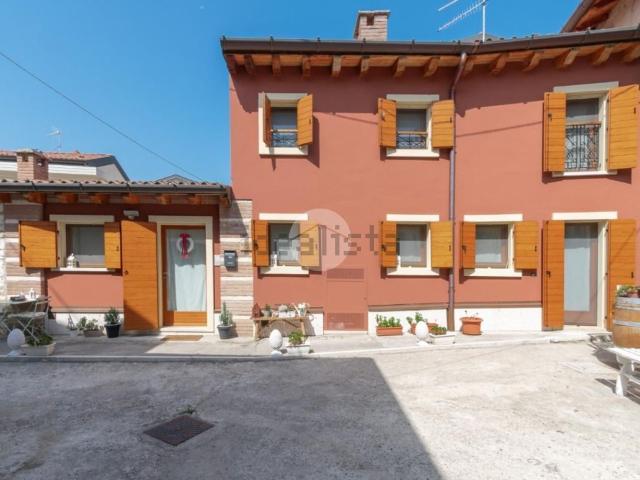 Rustico in vendita a Marano Di Valpolicella, Veneto
