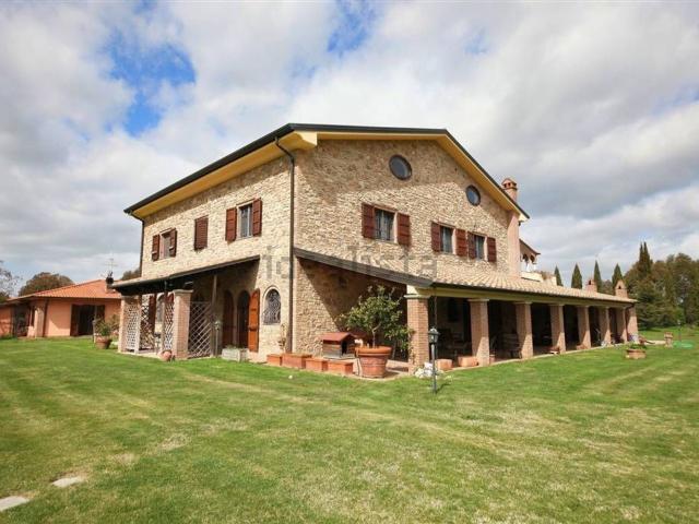 Rustico in vendita a Scarlino, Toscana