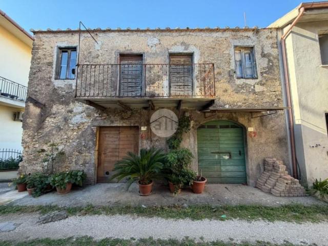 Rustico in vendita a Acquaviva, Nerola