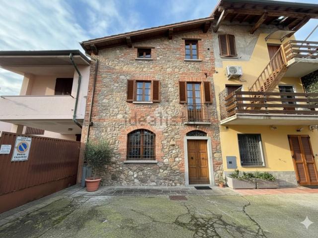 Rustico in vendita a Pontirolo Nuovo, Bergamo