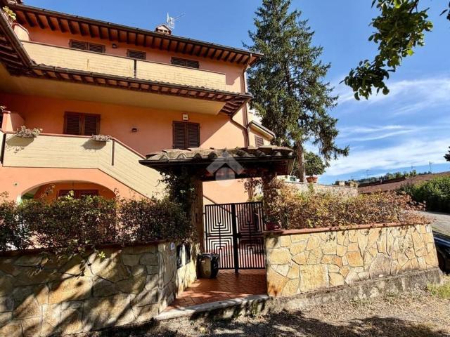 Rustico in vendita a Signa, Firenze