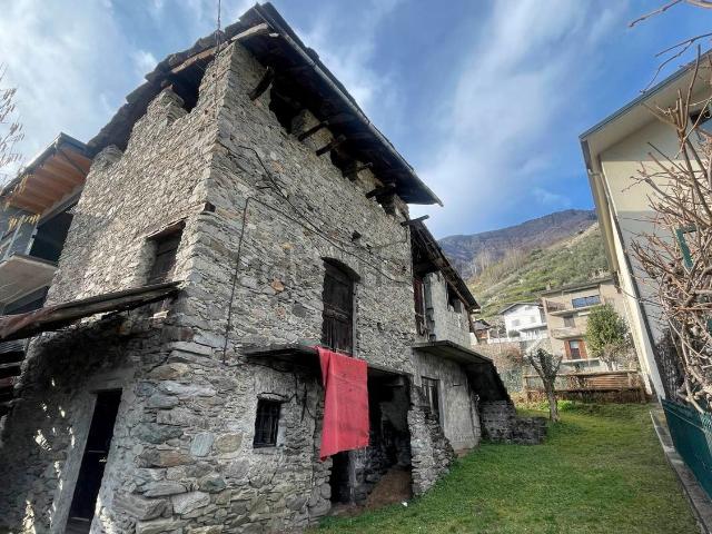 Rustico in vendita a Ardenno, Lombardia