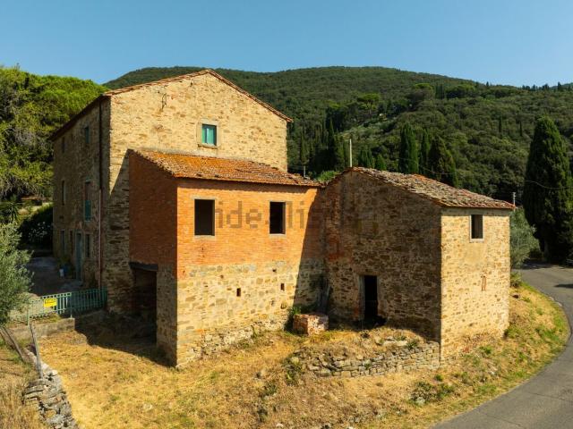 Rustico in vendita a Castiglion Fiorentino, Toscana