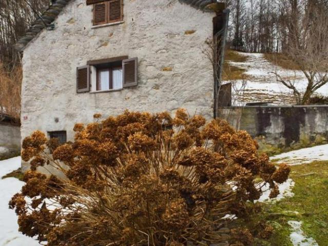 Haus kaufen in Acquarossa, Tessin