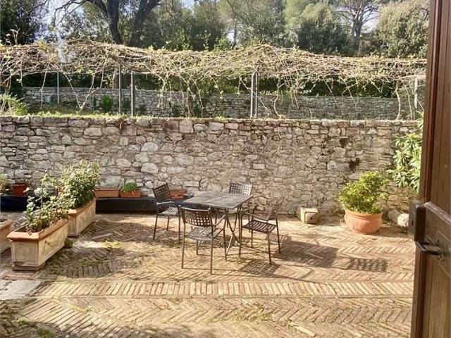 Villa Indipendente in affitto a Chiugiana, Corciano