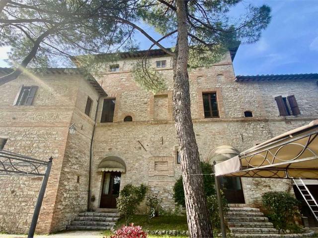 Villa Indipendente in affitto a Corciano, Umbria