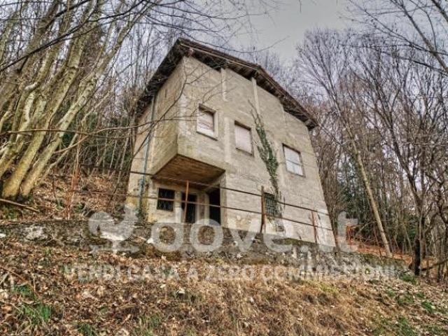 Terreno in vendita a Comunità Montana della Valle Brembana, Zogno