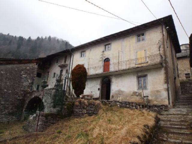 Terreno in vendita a Oneta, Lombardia