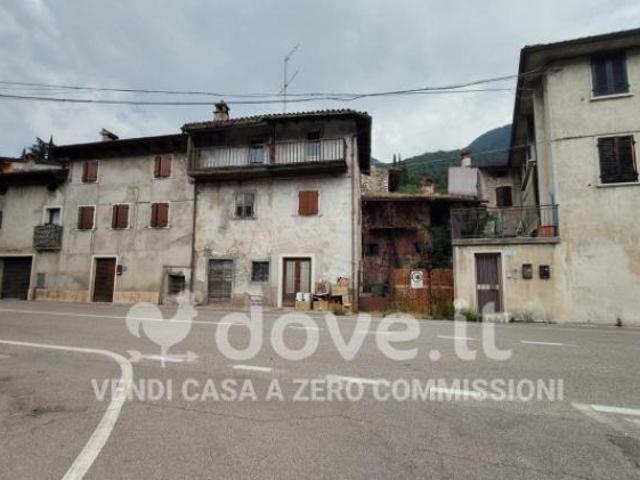 Terreno in vendita a Dolcè, Veneto