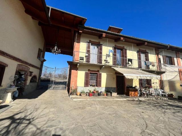 Rustico in affitto a Cavour