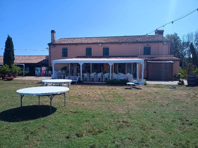 Rustico in affitto a Villa Giulia, Marche
