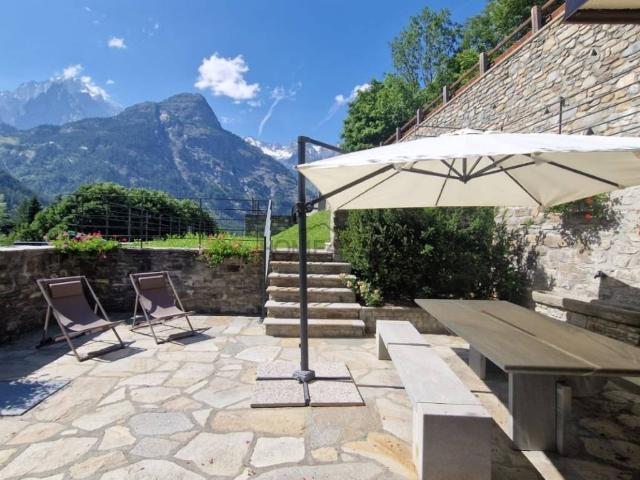 Villa Indipendente in affitto a Pré-Saint-Didier, Aosta