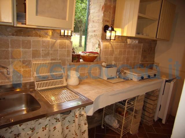 Villa Indipendente in affitto a Montelupino, Izzalini