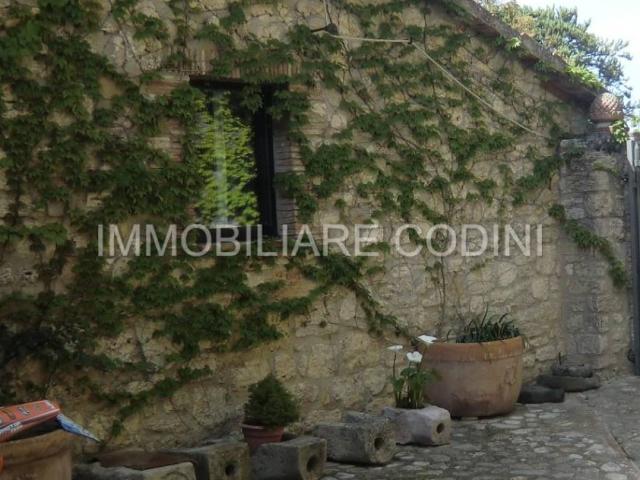 Rustico in affitto a Izzalini, Perugia