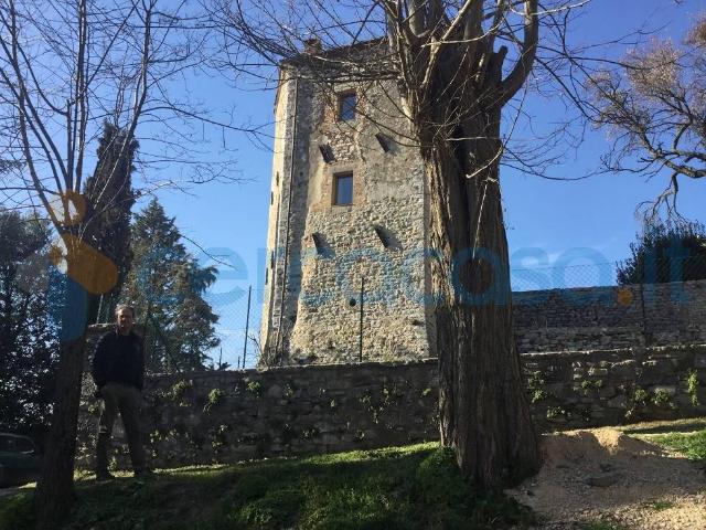 Villa Indipendente in affitto a Montelupino, Izzalini