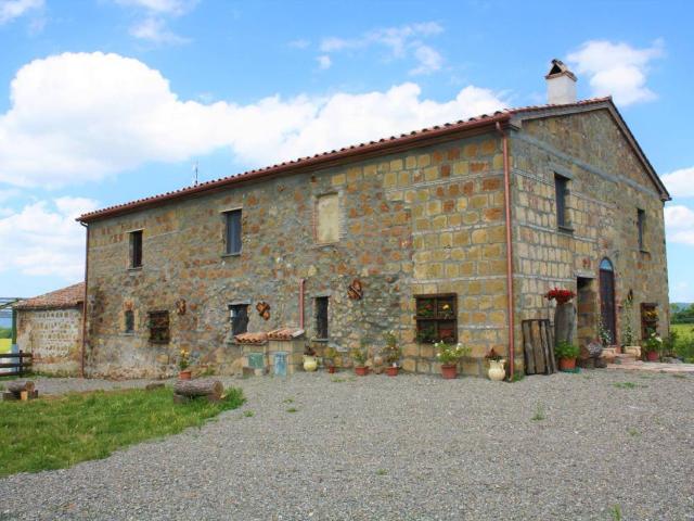 Rustico in vendita a Acquapendente, Lazio