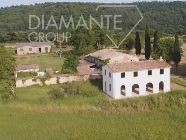 Rustico in vendita a Acquapendente, Lazio