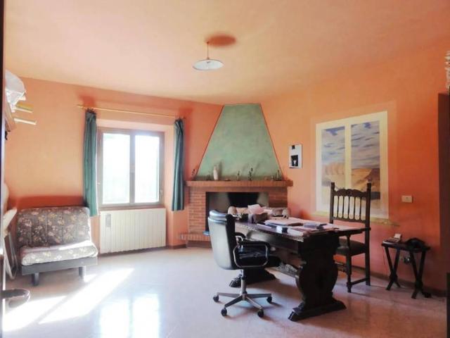 Rustico in vendita a Acquapendente, Lazio
