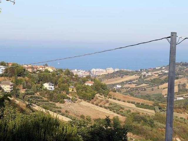 Rustico in vendita a Colle in Su, Marche