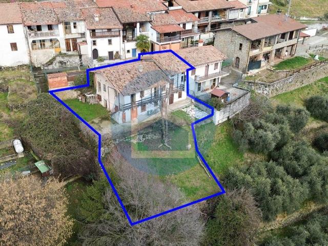 Rustico in vendita a Adrara San Martino, Lombardia