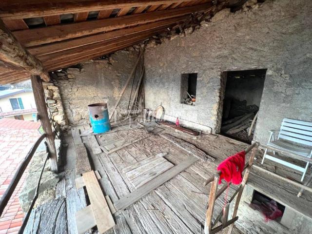 Rustico in vendita a Adrara San Martino, Lombardia