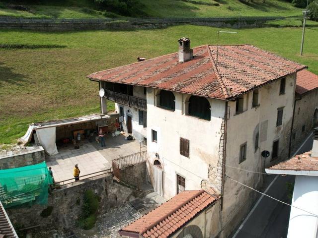 Rustico in vendita a Adrara San Martino, Lombardia