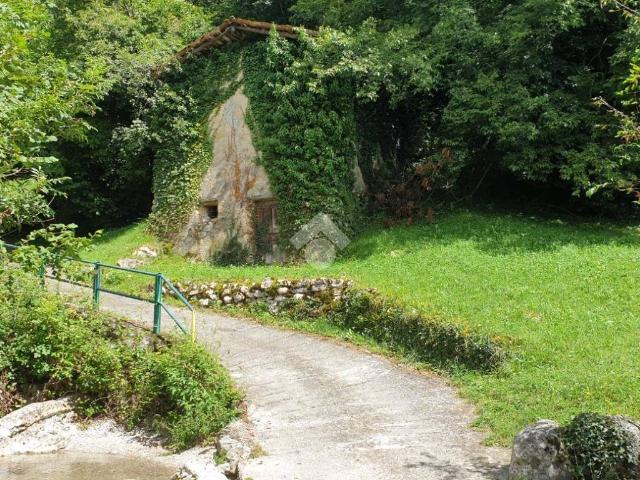 Rustico in vendita a Adrara San Rocco, Lombardia