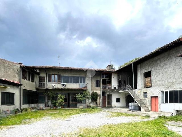 Rustico in vendita a Adro, Lombardia