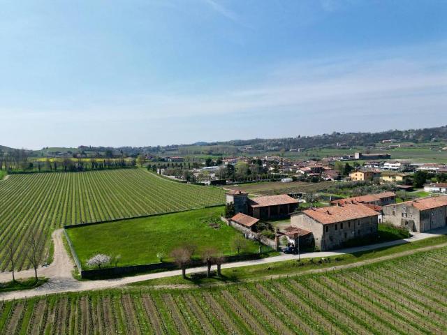 Rustico in vendita a Adro, Lombardia