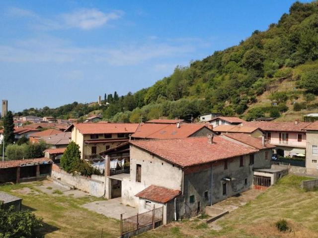 Rustico in vendita a Adro, Lombardia