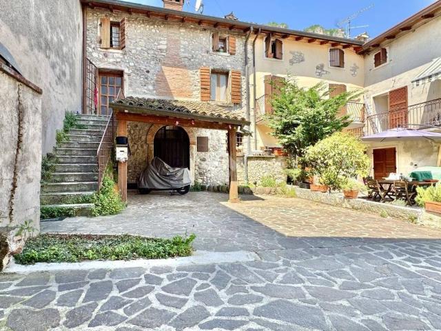 Rustico in vendita a Affi, Veneto
