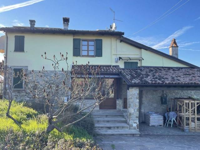 Rustico in vendita a Agazzano, Reggio Emilia