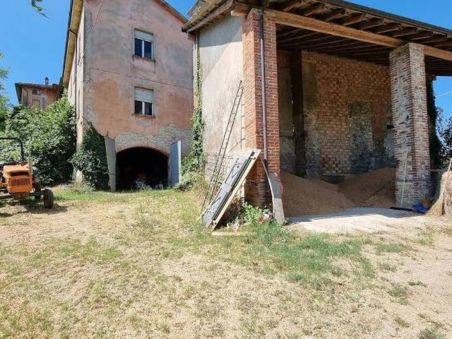 Rustico in vendita a Agazzano, Reggio Emilia