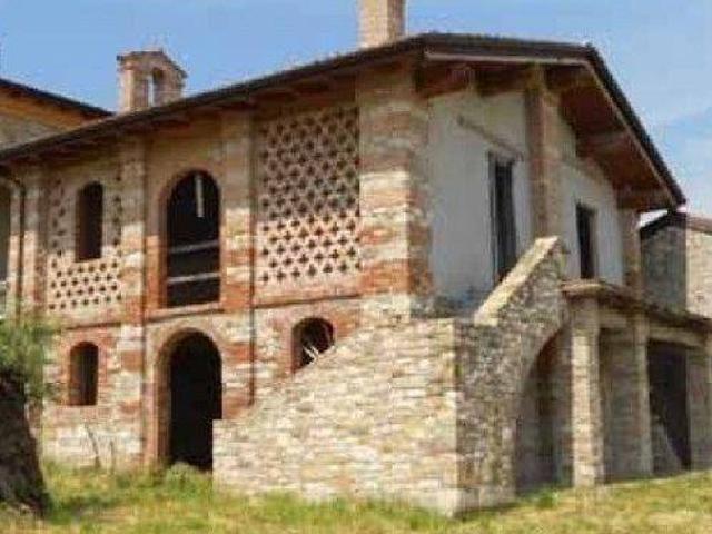 Rustico in vendita a Agazzano, Reggio Emilia