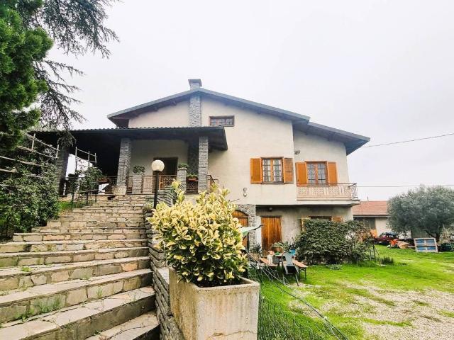 Rustico in vendita a Piemonte, Asti