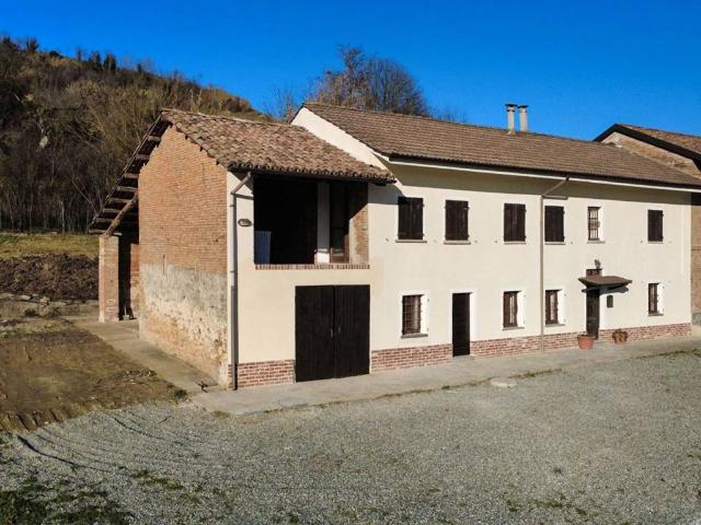 Rustico in vendita a Piemonte, Asti